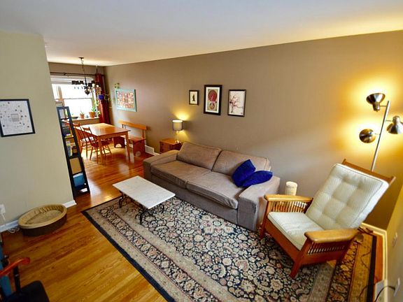 3rd image of 1463 W Lane Ave