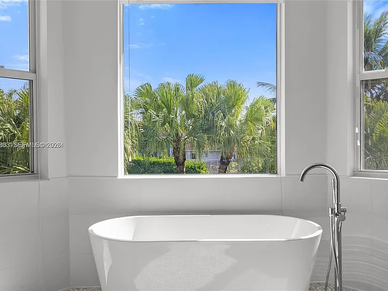 16449 SW 84th Pl — Photo 66