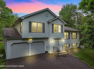 1727 Clover Rd, Long Pond, PA 18334