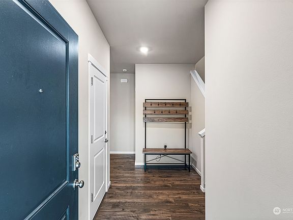 5th image of 18415 111th Avenue E