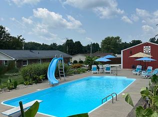 4016 N Bradfield Dr, Petersburg, IN 47567
