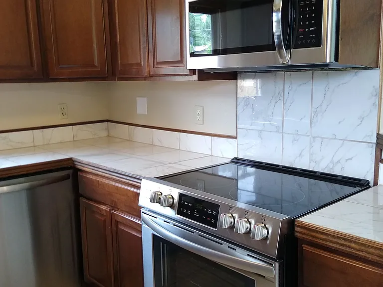 460 S Fenton St — Photo 16