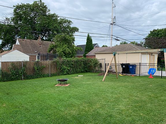 Spacious fenced in backyard 