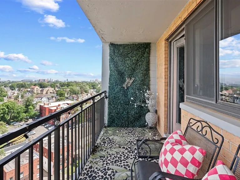 60 Parkway Dr E #12A — Photo 8