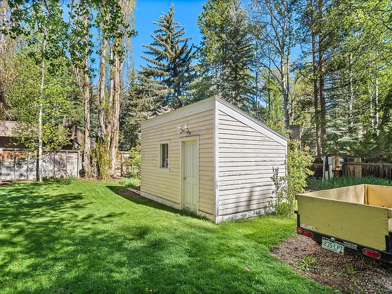 406 W Smuggler St — Photo 35