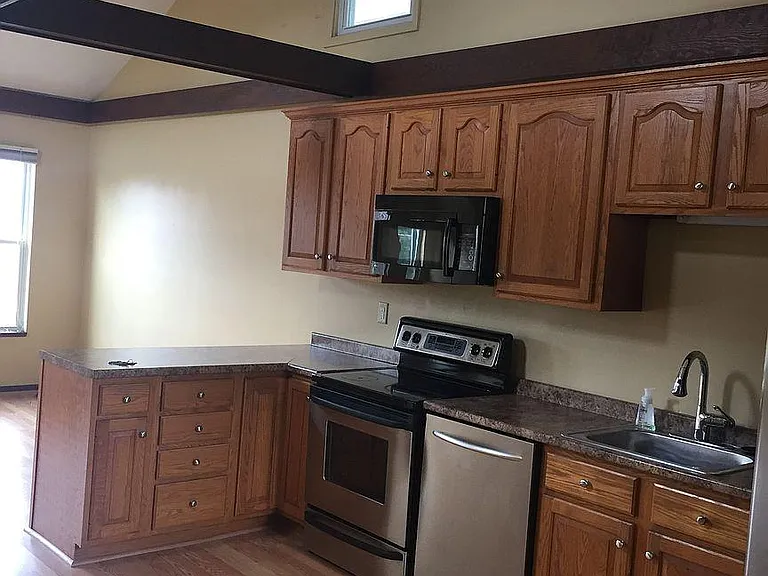 142 Bertha St #2 — Photo 5