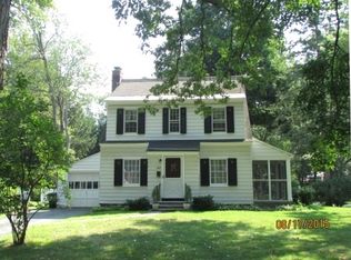 1568 Dean St, Niskayuna, NY 12309