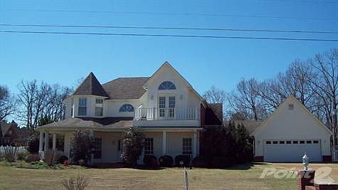 104 East Wind
