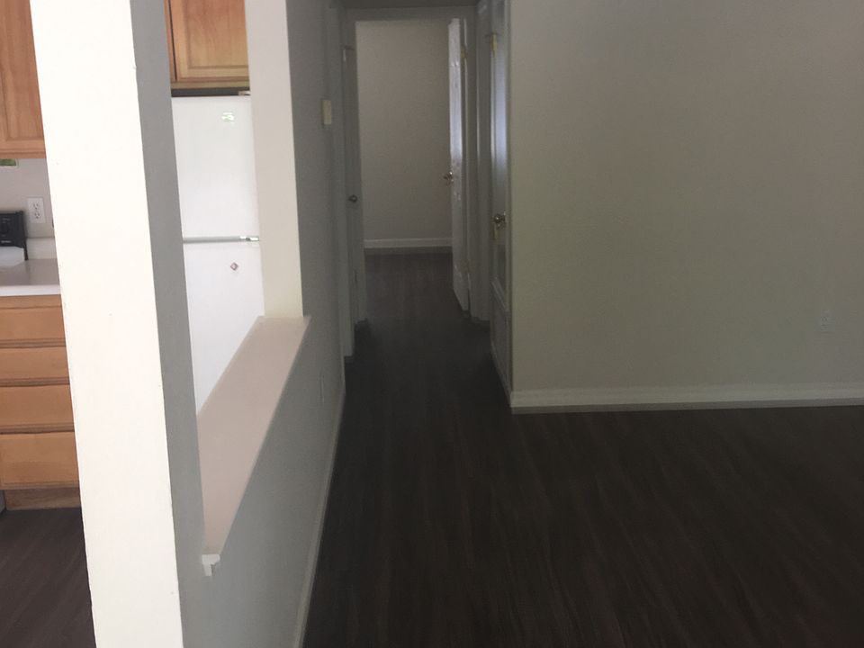 2nd image of 1323 Leafwood Dr APT 12