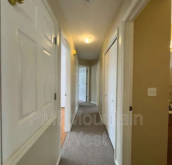 2419 W 1850 N — Photo 15