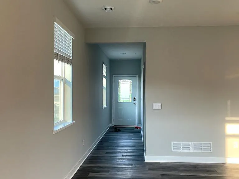 5020 Stable View Dr — Photo 3