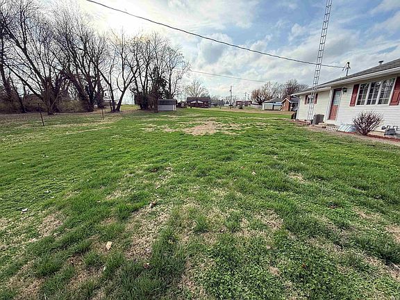 4th image of 123 E Harvest Ln