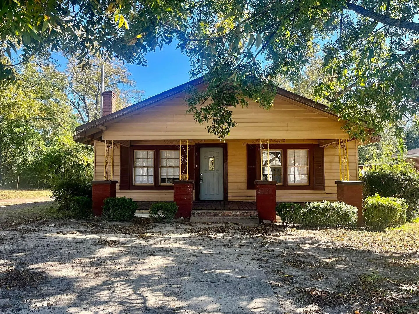 3 Bed 1 Bath House For Rent — Photo 1