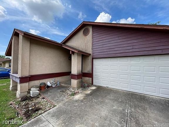 2nd image of 13239R Larkwalk Dr