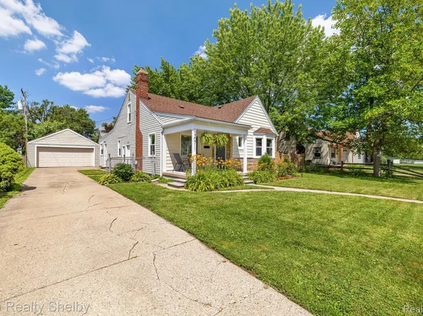 20711 Alger St, Saint Clair Shores, MI 48080