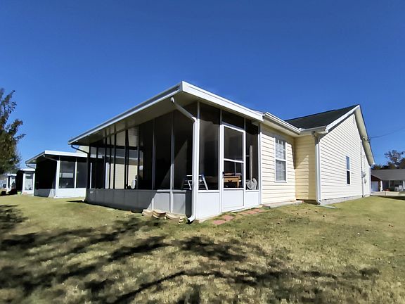 5th image of 656 Flagstone Dr