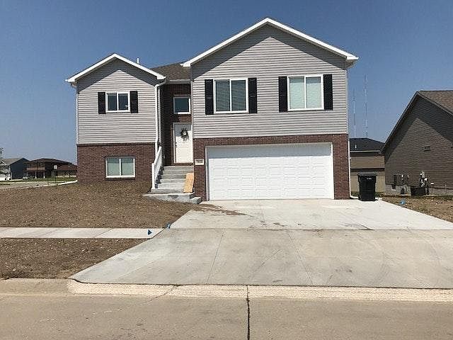 1st image of 7801 Yankee Woods Dr