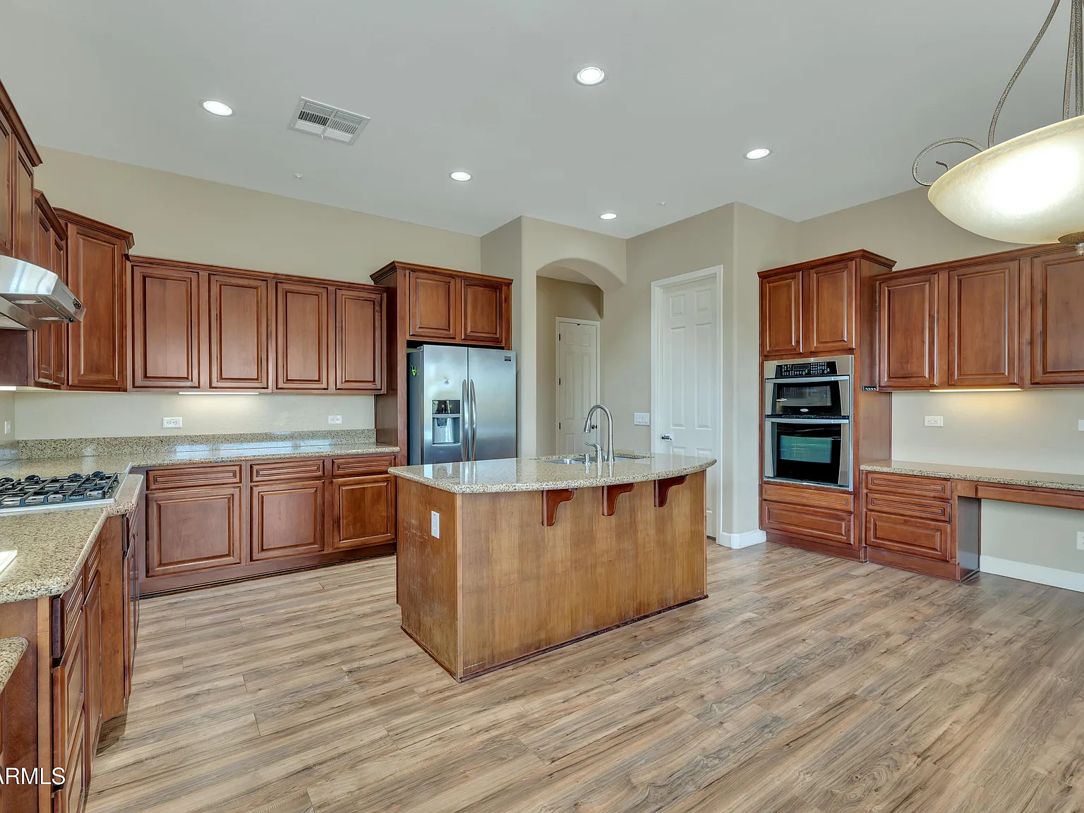 5 bed, 3.5 bath, 4537 sqft, $5,500 — Photo 3