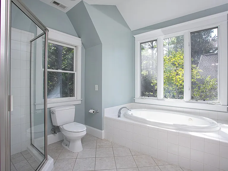 81103 Alexander — Photo 19