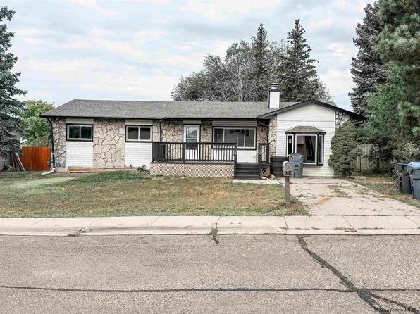 5004 Newland Ave, Cheyenne, WY 82009