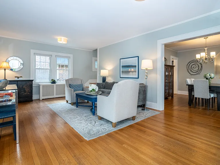 17 Bonnett Ave — Photo 4