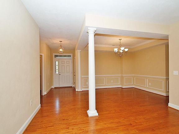 4th image of 2725 Cottage Rose Ln