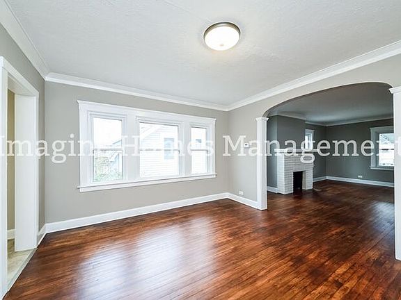4th image of 2178 Glenbury Ave