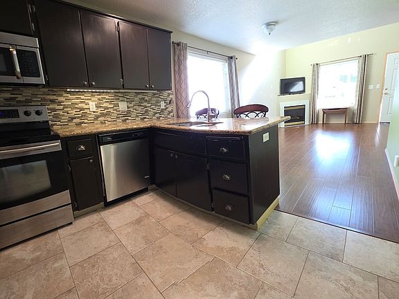 3rd image of 17410 SE 17th Way