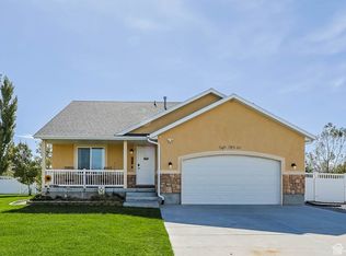 856 E Rodeo Dr, Grantsville, UT 84029