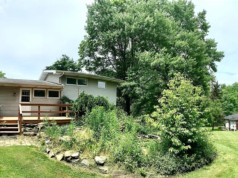 648 Bedford Rd — Photo 4