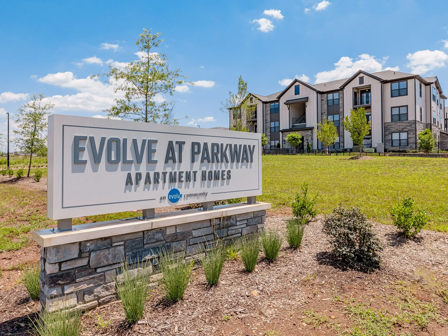 Evolve at Parkway Apartment Homes — Photo 2