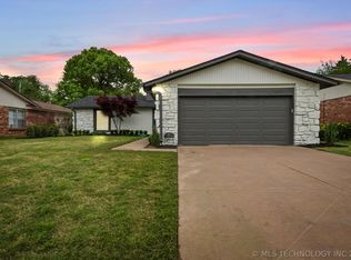 1011 E 43rd St, Tulsa, OK 74105