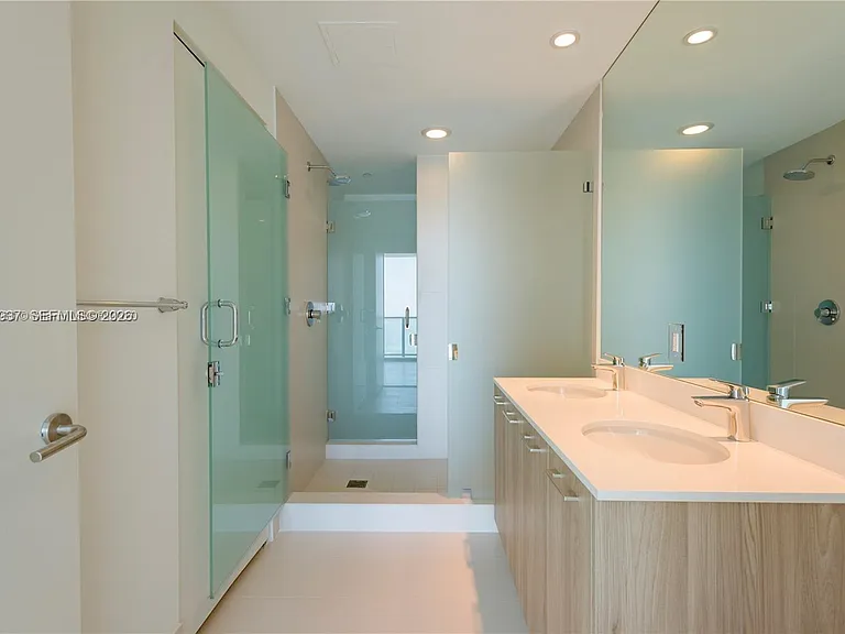 501 NE 31st St #3505 — Photo 9