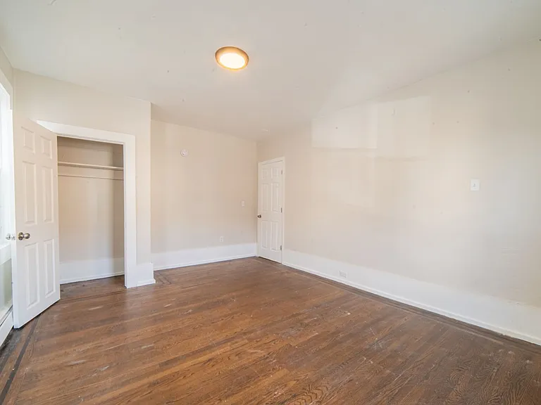 21 N Laclede Ave — Photo 6