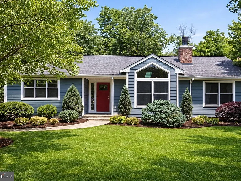 947 Cherry Hill Rd — Photo 2