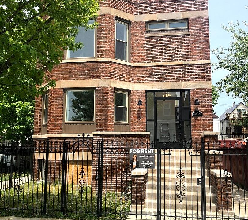 1st image of 4040 W Roscoe St #1R