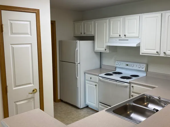 (undisclosed Address), Pella, IA 50219