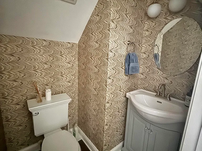 884 Park Slope Dr — Photo 9