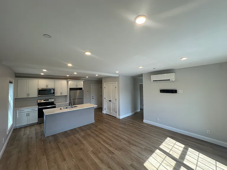 64 Holten St #202 — Photo 4