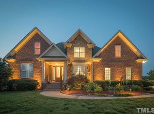 2424 Stewart St, Fuquay Varina, NC 27526