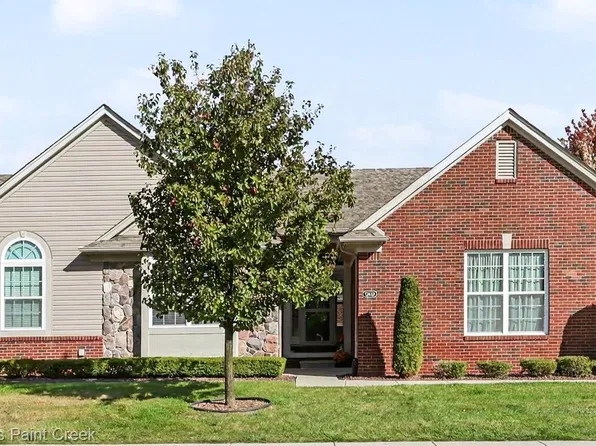 52440 Westfield Dr, Macomb, MI 48042