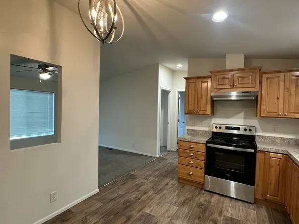 397 SE 6th St, Madras, OR 97741