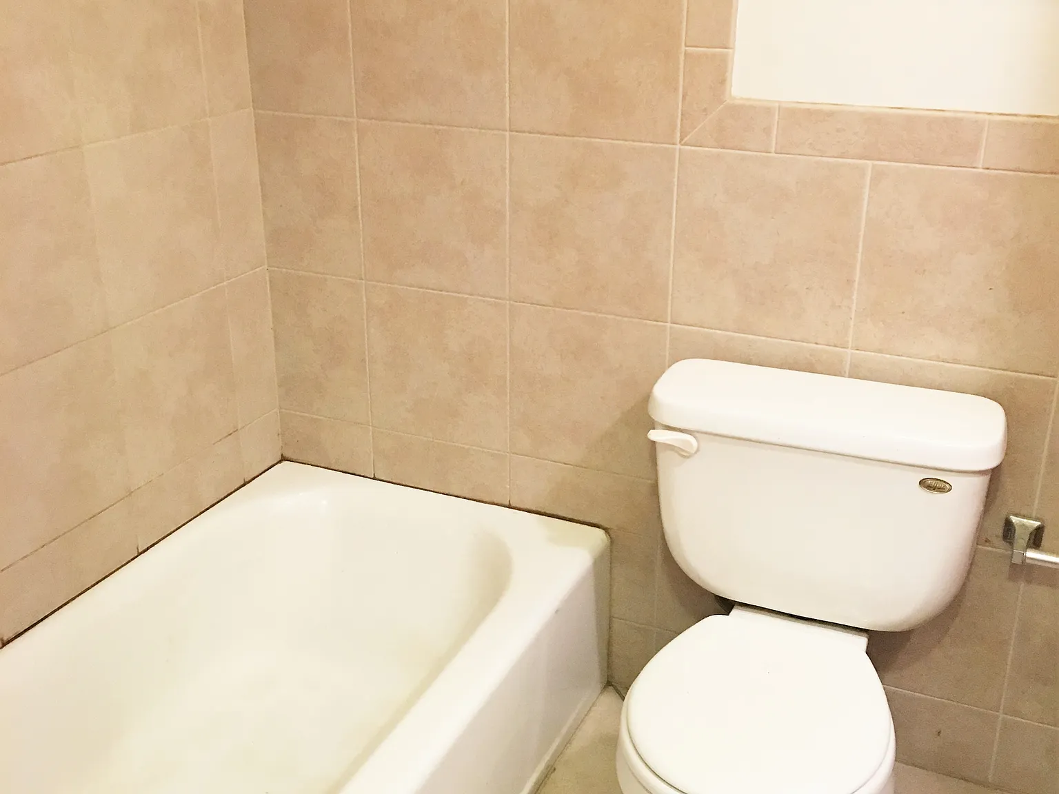 2 bed, 1100 sqft, $1,345 — Photo 3