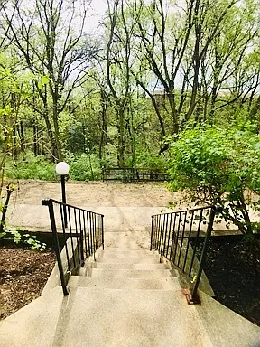 1647 Carriage House Ter #A