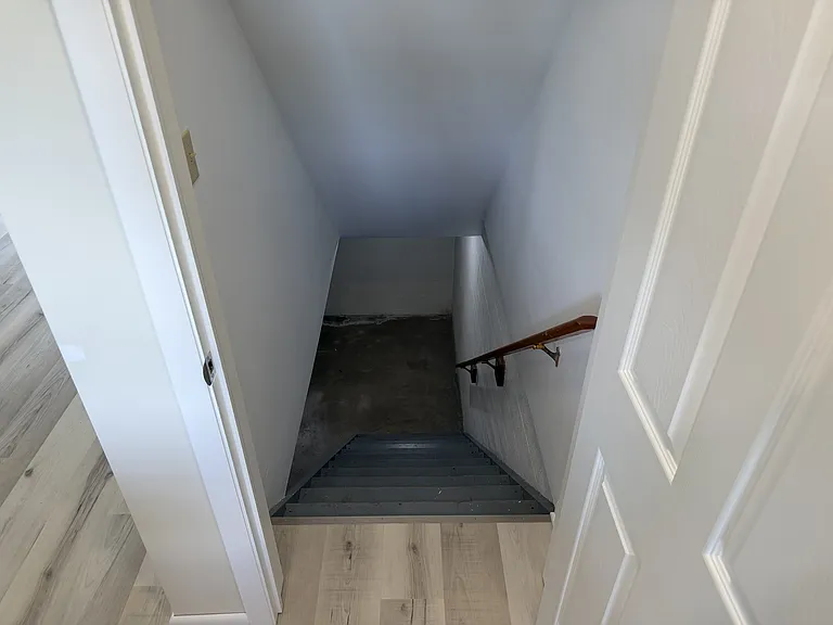 1661 & 1663 2nd St #1661 — Photo 39