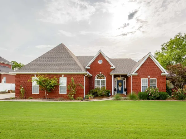 713 Beverly Dr, Muscle Shoals, AL 35661
