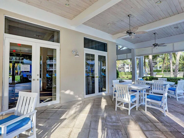 444 Bay Colony Dr N — Photo 20