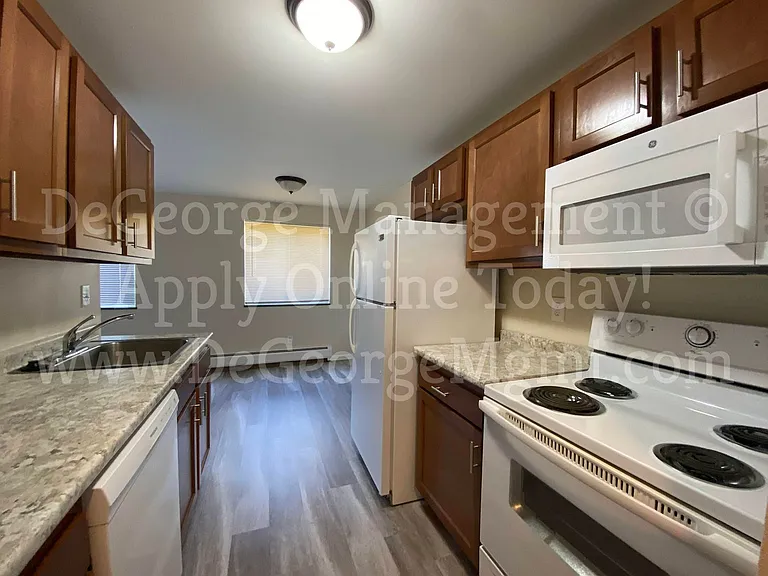 Titus Villa Apartments — Photo 23