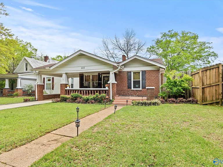 603 Prospect Dr SE — Photo 1