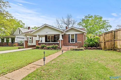 603 Prospect Dr SE Photo 1